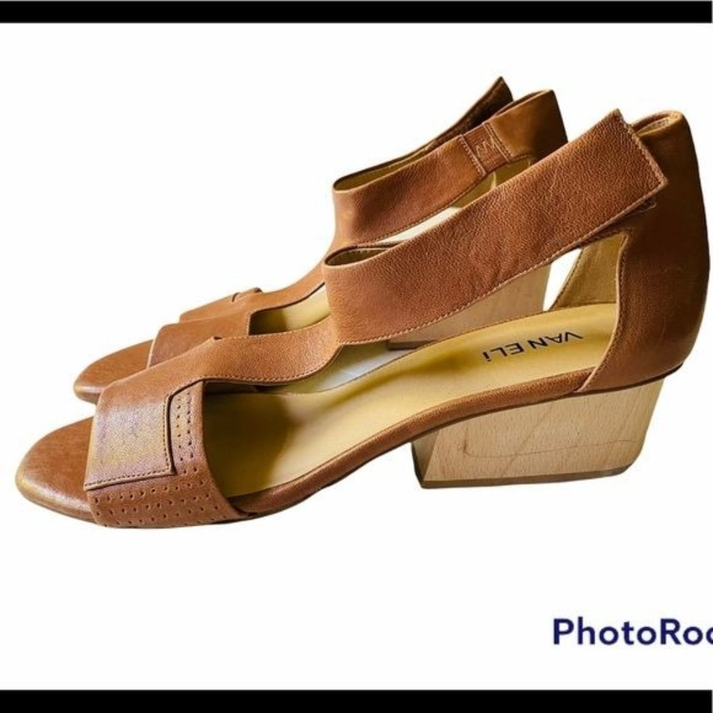 Van Eli Calix Women's Brown Leather Sandal